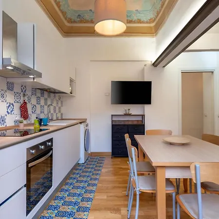 Guesthost - Reb's House Apartament