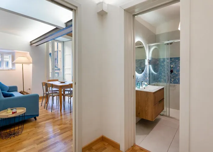 Guesthost - Reb's House